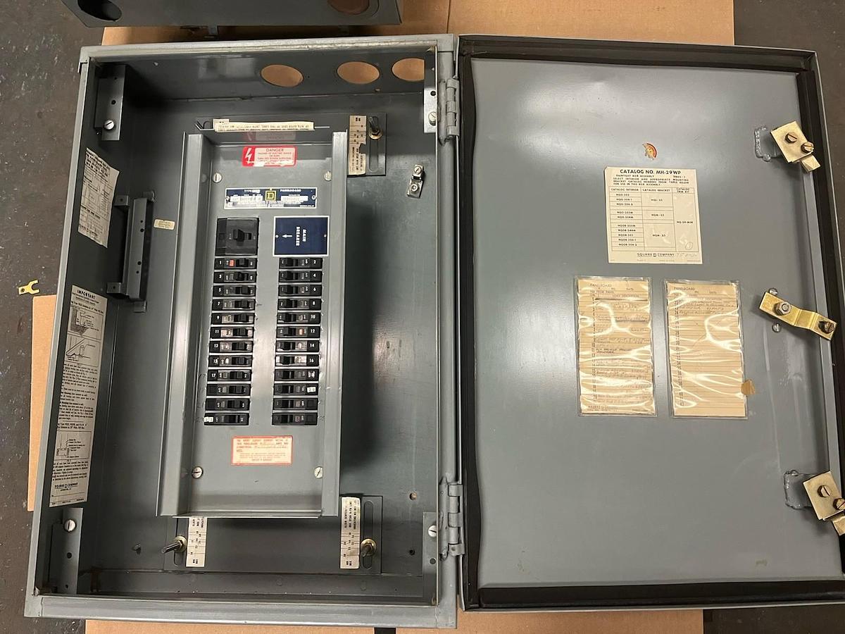 Used SQUARE D,56369-4B1,TYPE NQOB 100 AMP MAIN BREAKER PANELBOARD 120/208V 3PH MH-29W