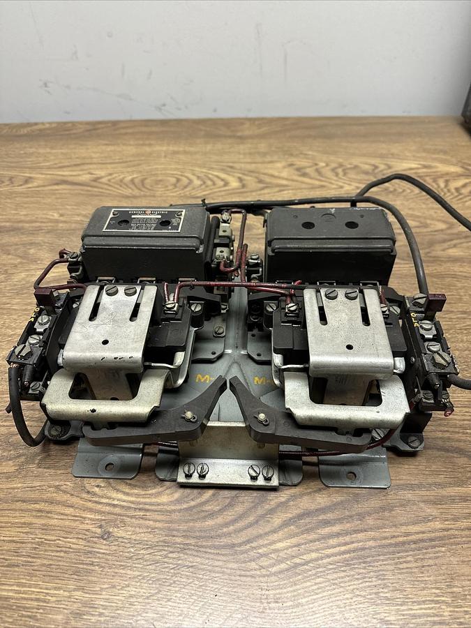 Used GE,CR7006D101Q,Size 2 Reversing Motor Starter