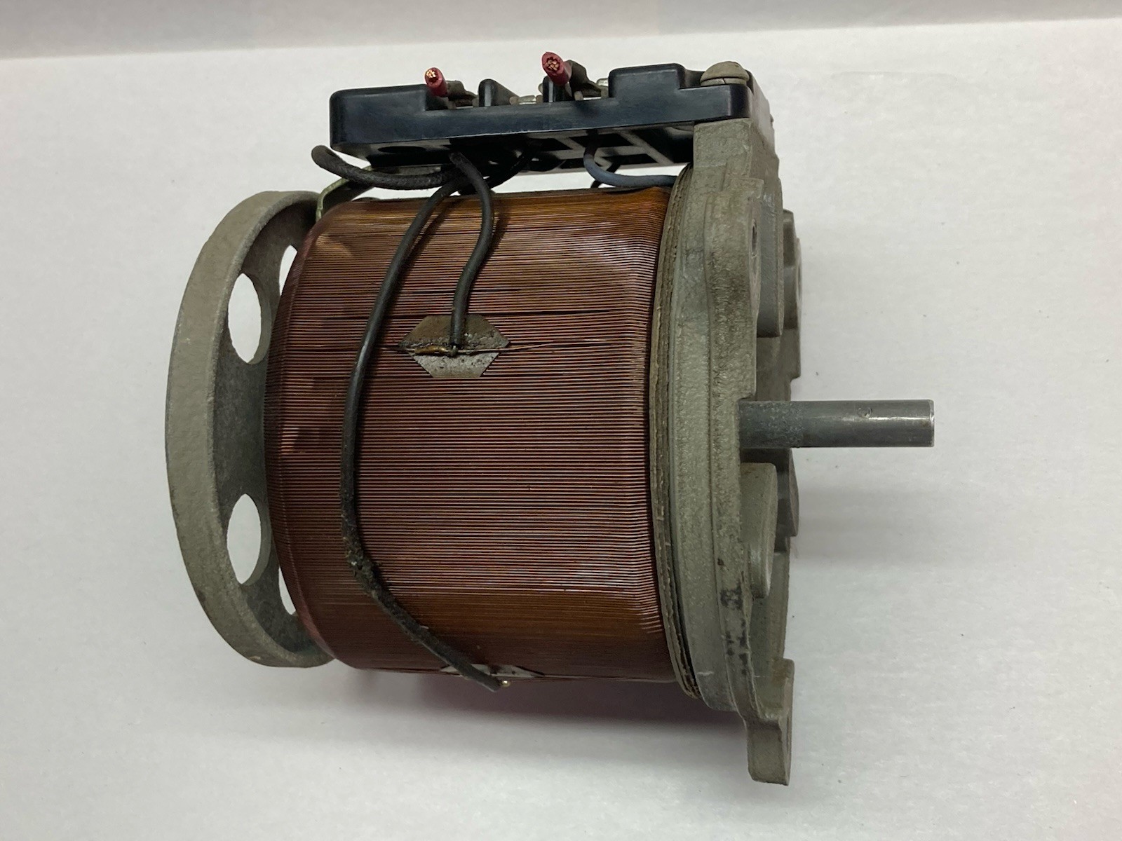 Used Adjust-A-Volt,Type 5203U,Power Stat Transformers 230V 50/60Hz 3A