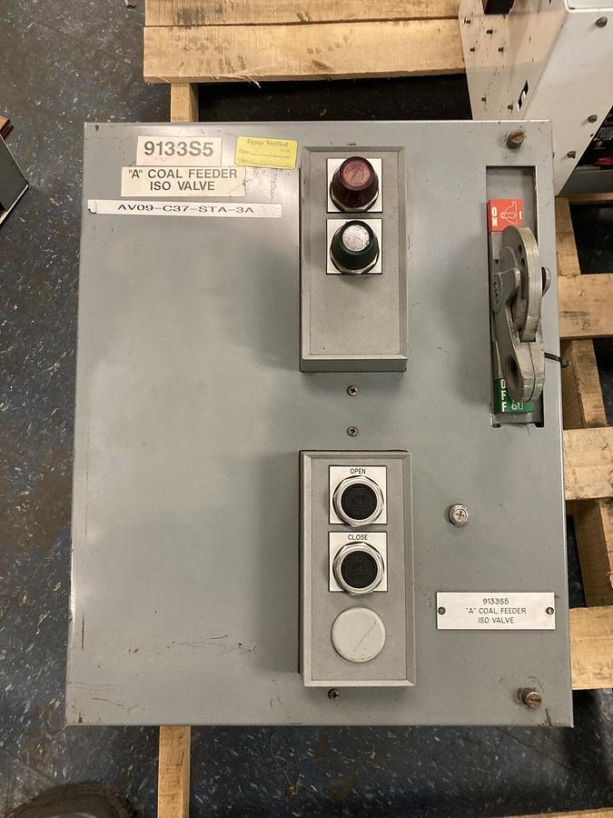 Used Allen-Bradley,2106B,Size 1 MCC 20 Inch Reversing Starter Feeder Bucket