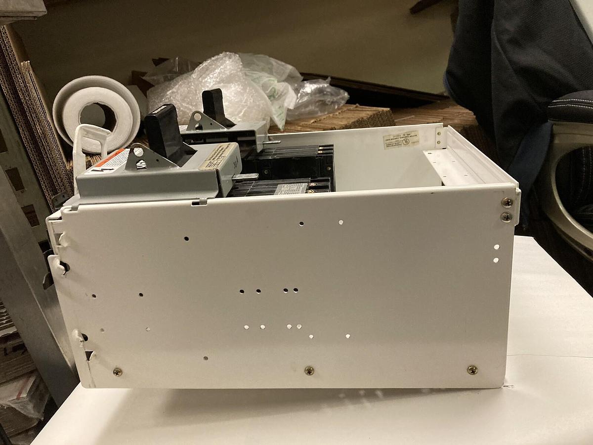 Used ITE Siemens,Model 95 36-89033,30 Amps Size 1 18 INCH Dual Disconnect Bucket