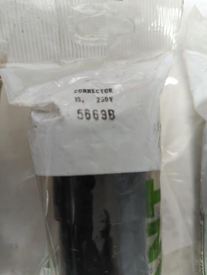 BRYANT ELECTRIC,5669B,STRAIGHT CONNECTOR 250V 2-POLE 3-WIRE LOT OF 3 NOS
