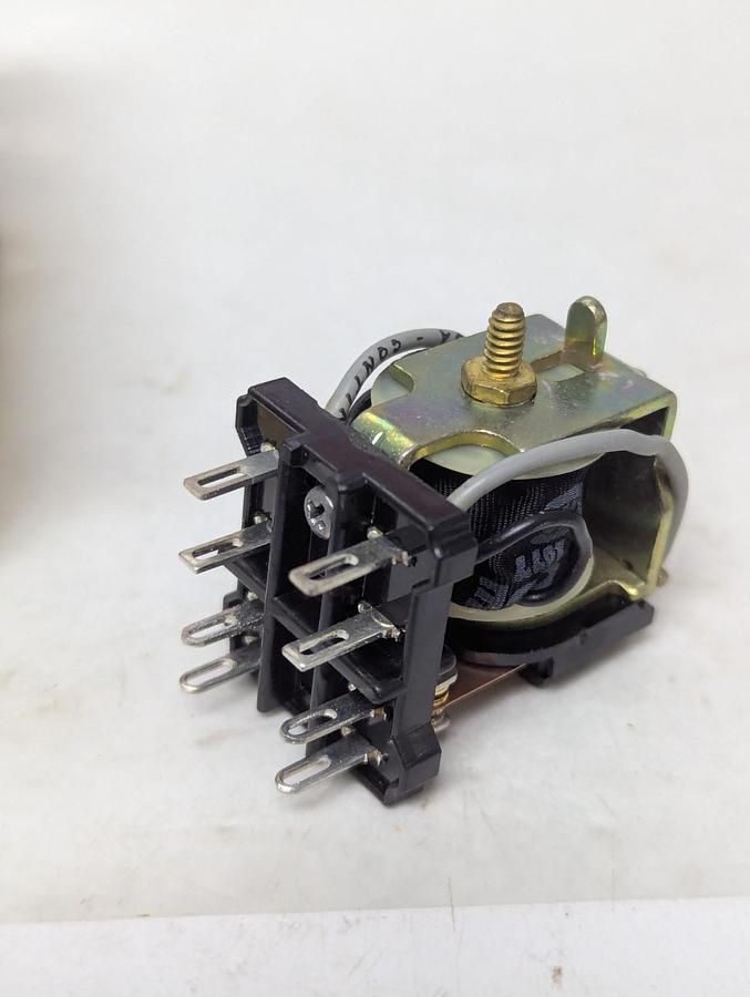 CDE,302A10,RELAY 2PDT 115V AC 50/60HZ NOS