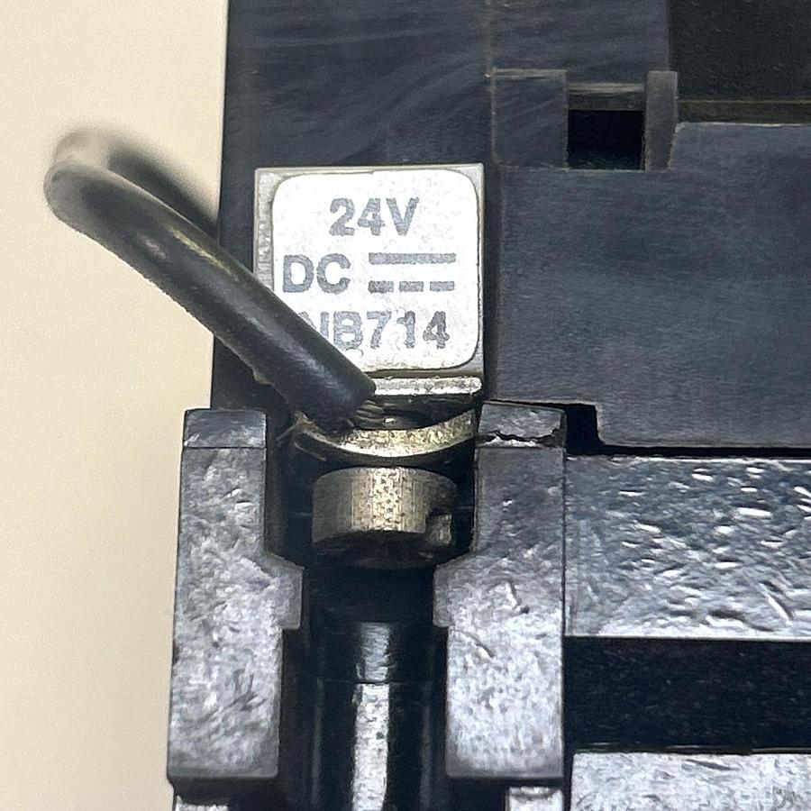 Used ALLEN BRADLEY,100-A18NZ*3,CONTACTOR 24VDC COIL