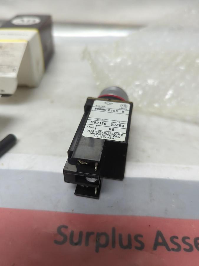 ALLEN BRADLEY,800MR-P16RS,SMALL ROUND XFMR PILOT LIGHT RED SERIES D 120V  NOS