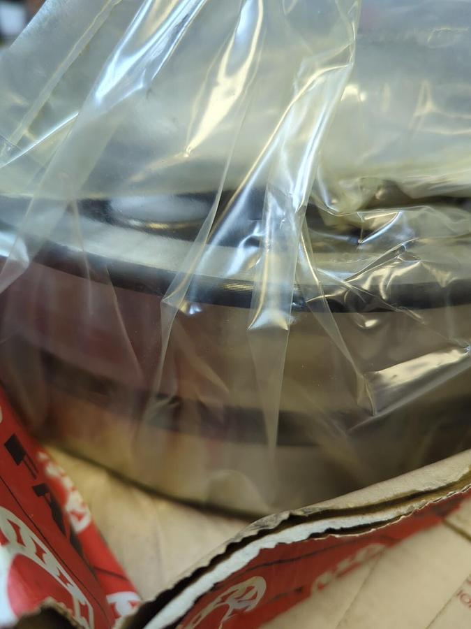 FAG,23136-E1A-M-C3,SPHERICAL ROLLER BEARING 180MM BORE NOS