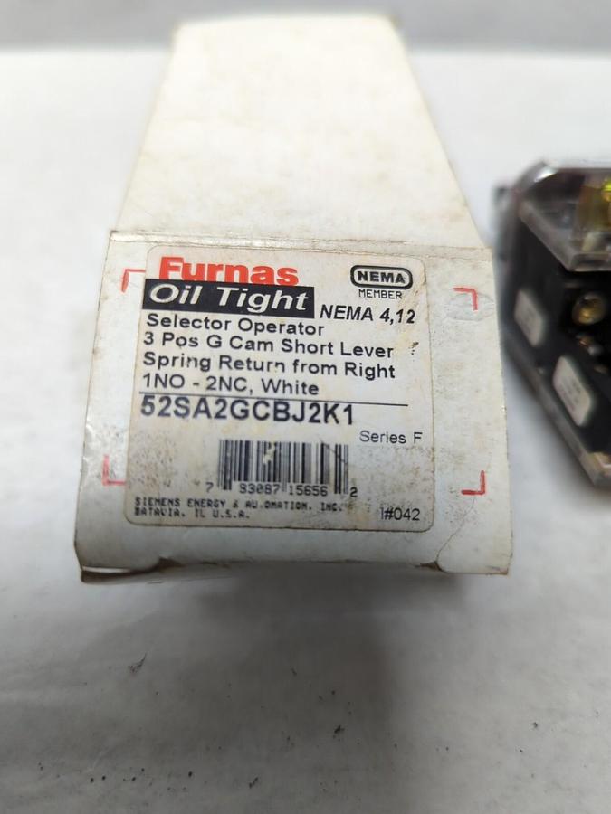 FURNAS,52SA2GCBJ2K1,SELECTOR SWITCH OPERATOR 3-POSITION NOS