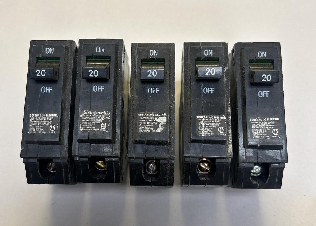 Used GENERAL ELECTRIC,THQB120,CIRCUIT BREAKER 20A 120/240V 1P LOT OF 5