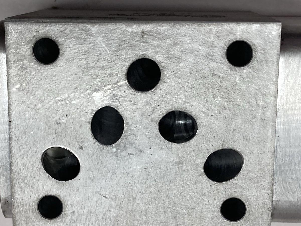 Used Sun Hydrauics,BB3 0FZ6-A2,Hydraulic Manifold Block