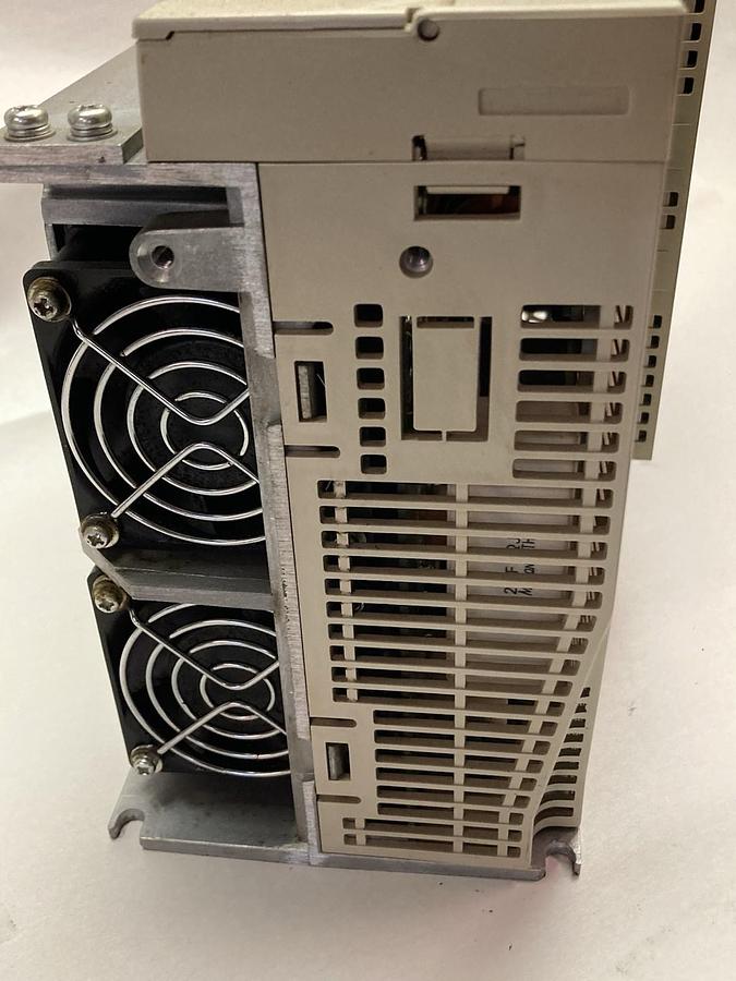 Yaskawa,SGDH-30AE,Servopack AC Drive 3kW 200-230V