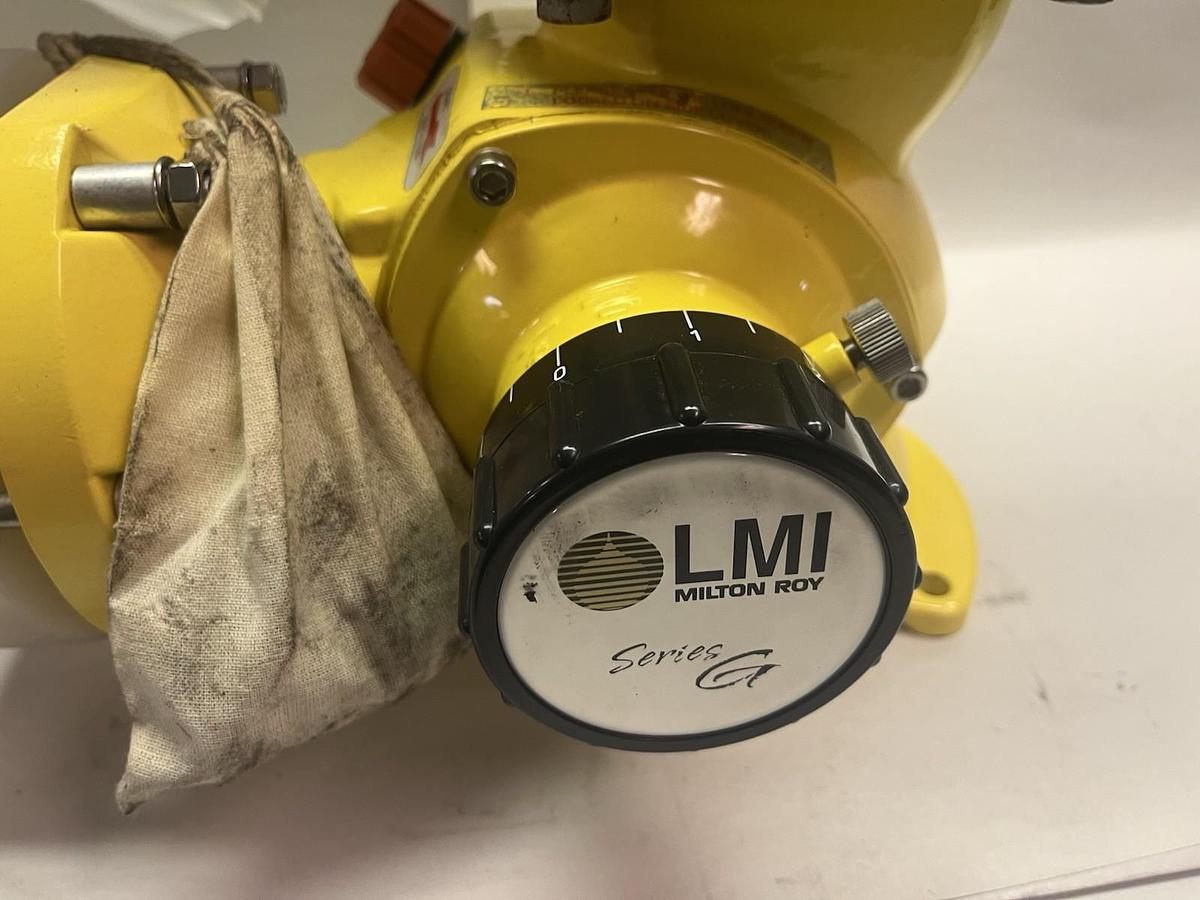 MILTON ROY,SD7282P,G SERIES DIAPHRAGM METERING PUMP 25GPH 1/4HP 1PH 115/208-230V