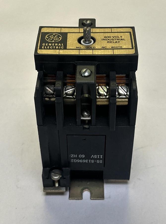 Used GENERAL ELECTRIC,CR120B040,INDUSTRIAL RELAY 600V