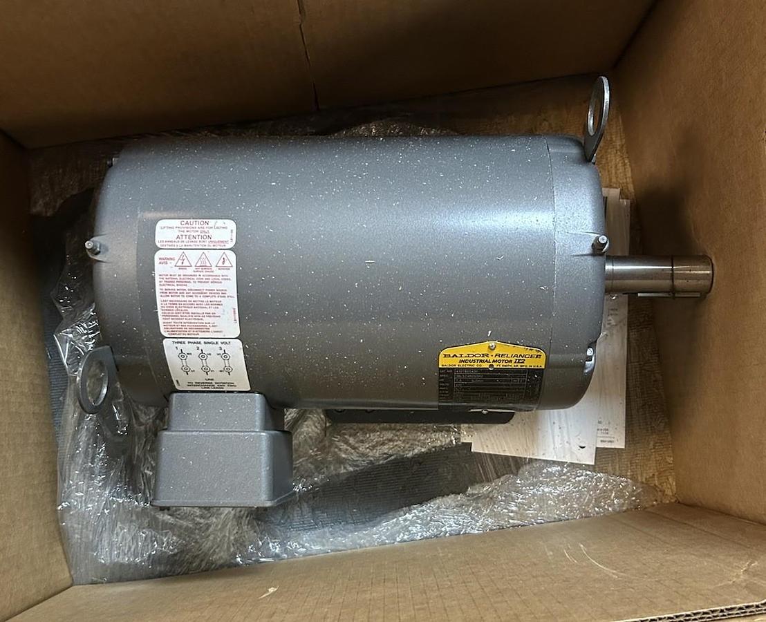 BALDOR,4107655431,INDUSTRIAL MOTOR IE2 7.5HP 415V 2850RPM 3PH 184T FRAME