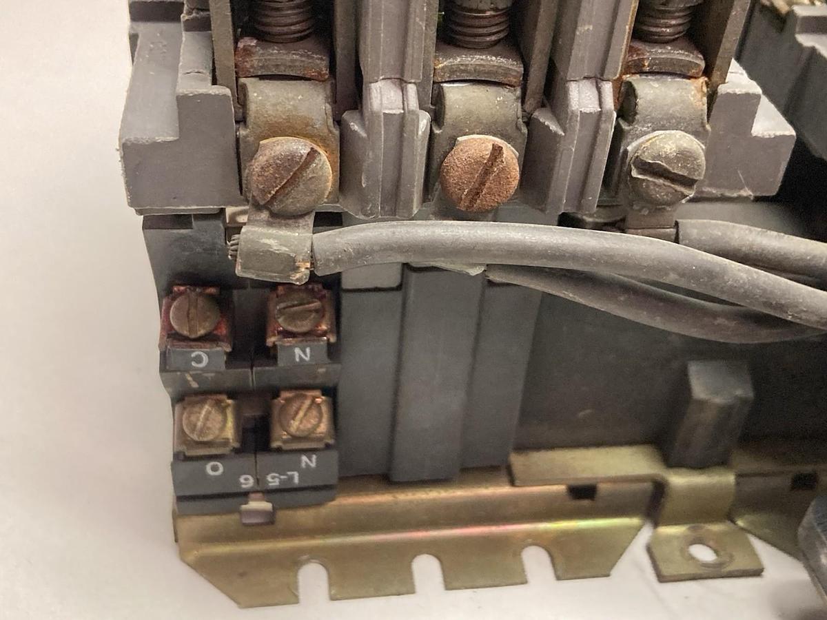 Used Dressar,314344-21,Size 2 Reversing Contactor 110V 50A