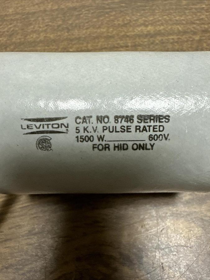 Leviton,8746,Porcelain Light Socket