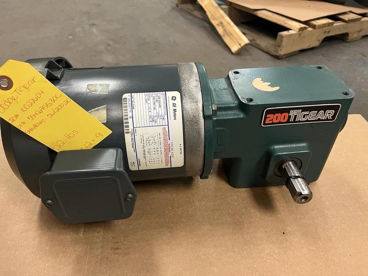 Used RELIANCE,56/200,TIGEAR 200 SPEED REDUCER 1HP RATIO 20 1725RPM