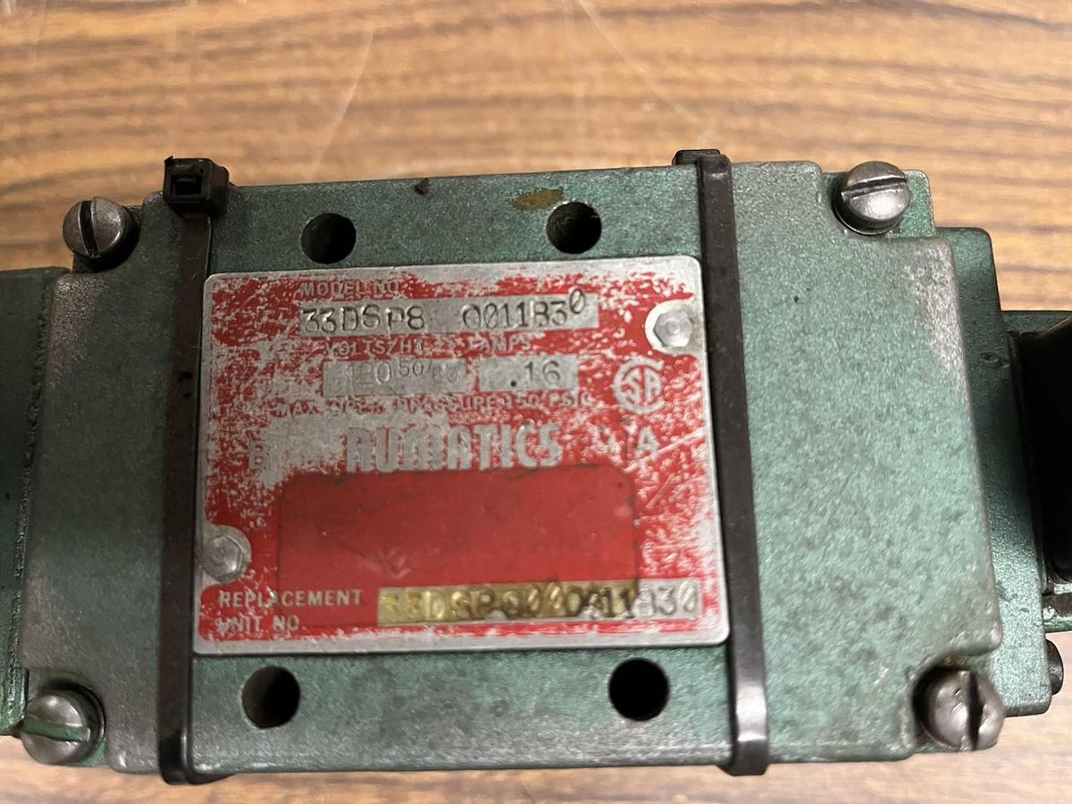 Used NUMATICS,33DSP8-001B30,PNEUMATIC SOLENOID VALVE 120V 33DSP8000-11B30
