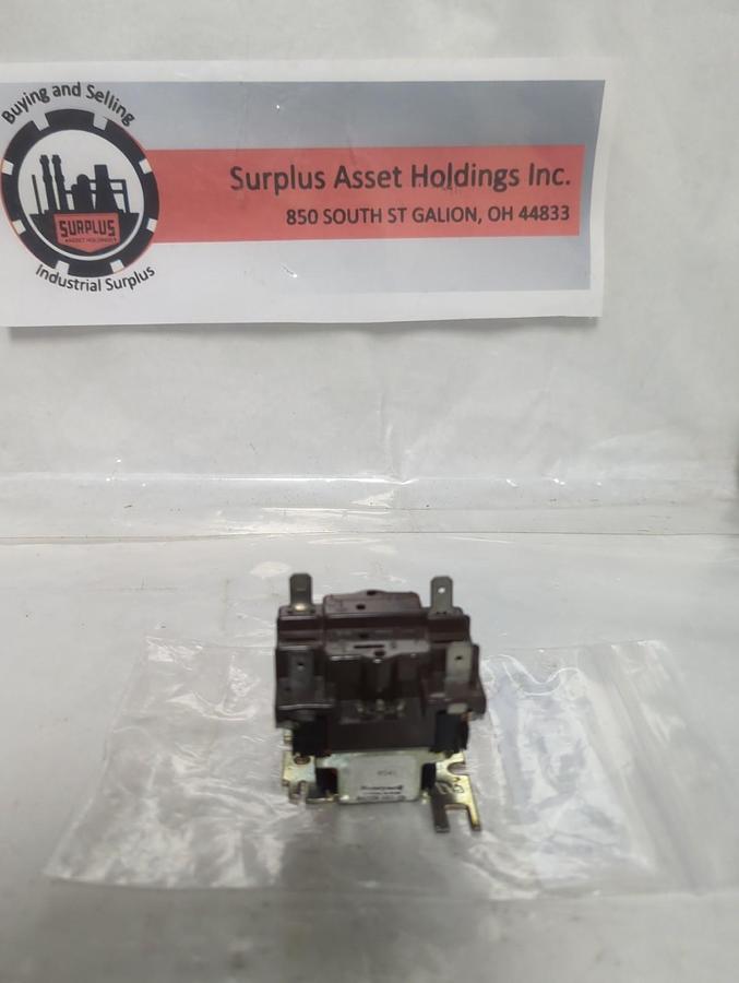 Used HONEYWELL,R4222A 1001,GENERAL PURPOSE RELAY 120V 50/60HZ PRE-OWNED