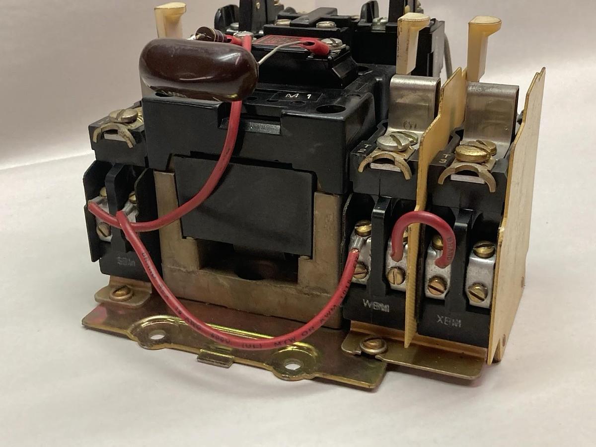 Used Allen Bradley,71A86,Motor Starter 120/110V 60/50Hz