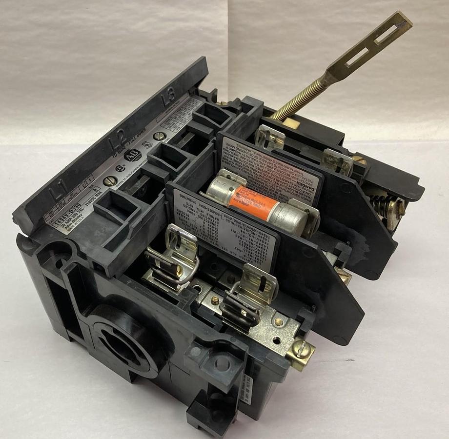 Used Allen-Bradley,1494V-DS30,Disconnect Switch Ser A 30A 600Vac 250VDC