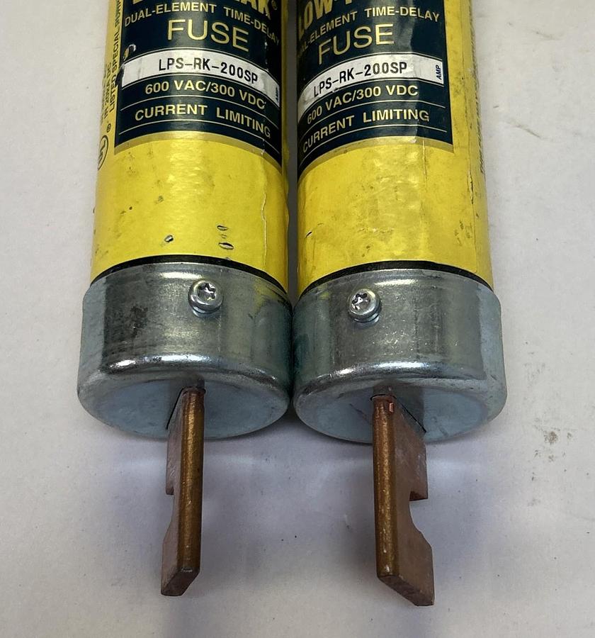 Used COOPER BUSSMANN,LPS-RK-200SP,LOW-PEAK FUSE 200A 600V LOT OF 2