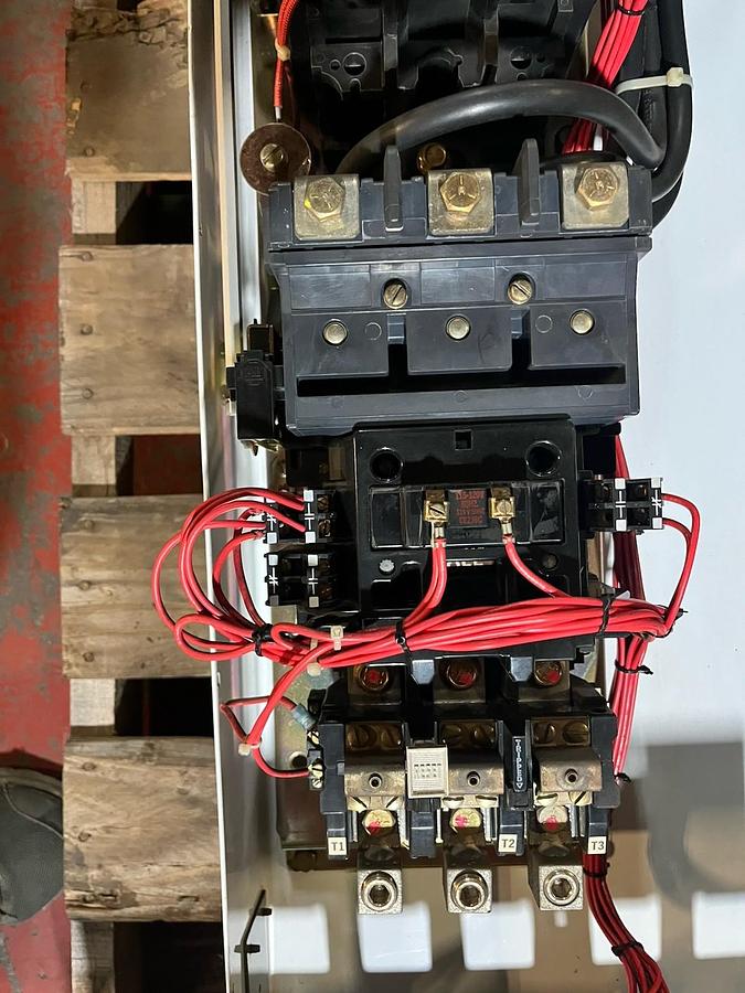 Used ALLEN BRADLEY,2106B,SIZE 4 FUSED REVERSING STARTER MCC BUCKET 505V-EOD-XXX 52"