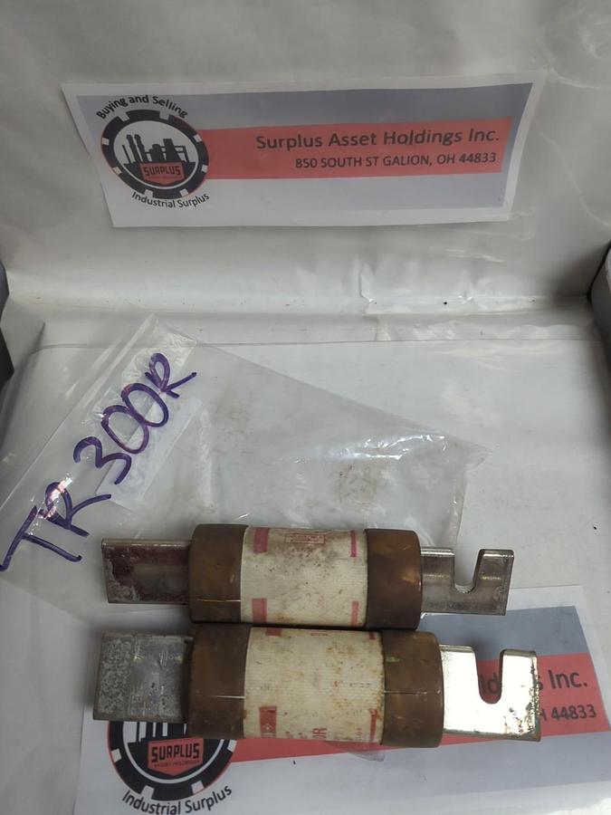 Used GOULD SHAWMUT,TR300R,TRI-ONIC FUSE 300 AMP LOT OF 2 PRE-OWNED