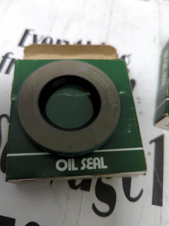 CHICAGO RAWHIDE,10733,OIL SEALS LOT OF 3 NOS