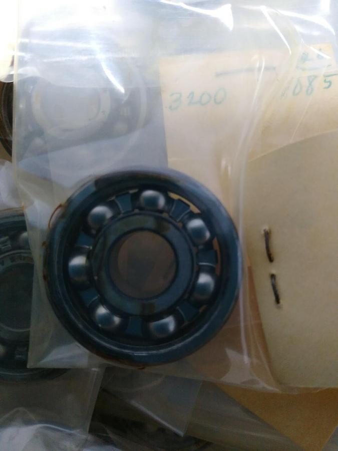 New Departure,3200 11085,Deep Groove Ball Bearing Lot of 32 NOS