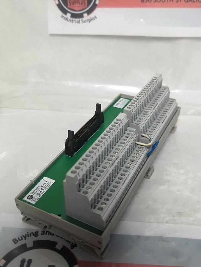 Used ALLEN BRADLEY,1492-IFM40F-3,SERIES A INTERFACE MODULE 0-60V AV/DC PRE-OWNED