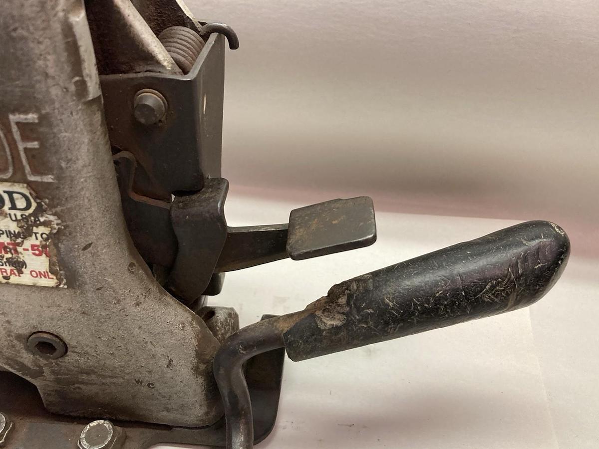 Used Signode,AMT-58,Steel Manual Strapping Machine Size 5/8 Inch