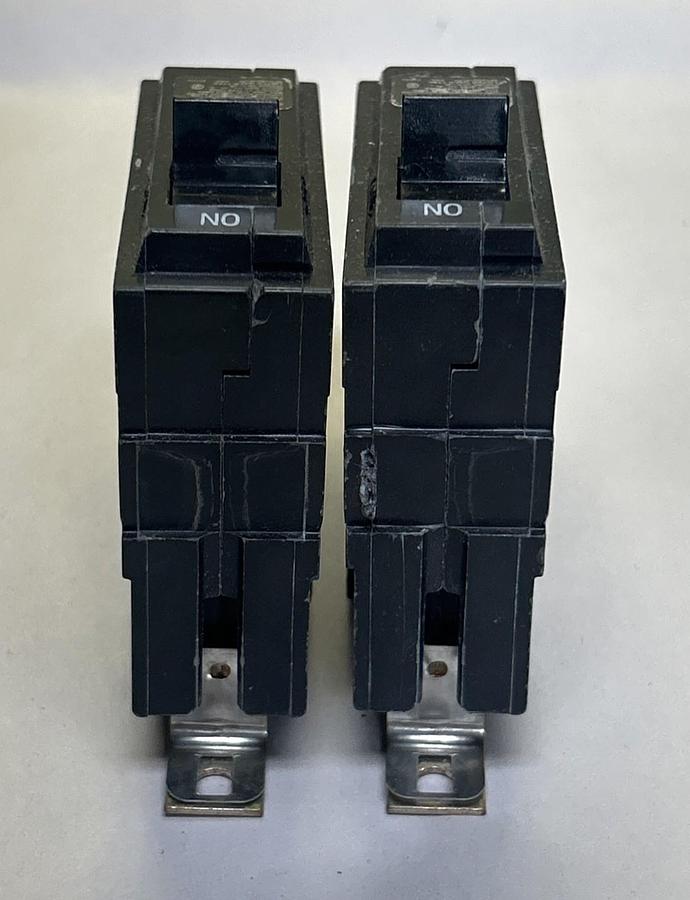 Used GENERAL ELECTRIC,THQB115,CIRCUIT BREAKER 15A 120/240V 1P LOT OF 2