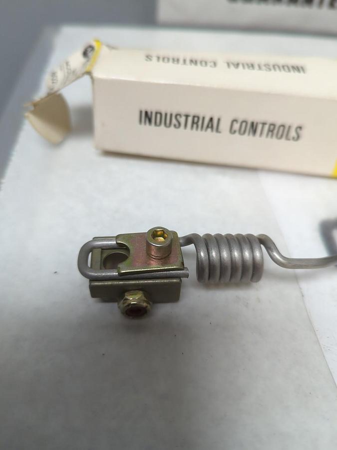 ALLEN BRADLEY,800T-W3A,LIMIT SWITCH LEVER 1/8 IN DIA 11-1/2 IN LNG NOS