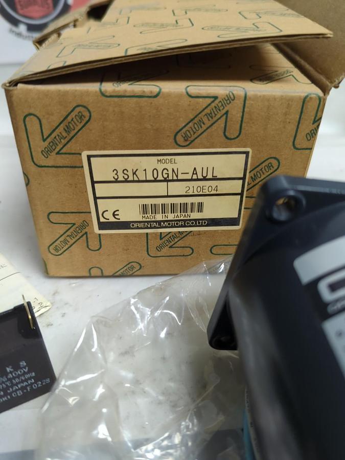 ORIENTAL MOTOR,3SK10GN-AUL,REACTION SYNCHRONOUS MOTOR 210E04 NOS