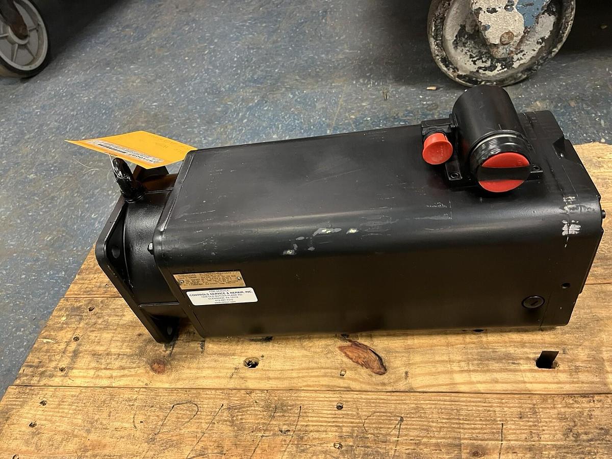 Used SIEMENS,1FT5104-1AC71-1AAO,PERMANENT MAGNET SERVO MOTOR 9.8HP 2000RPM