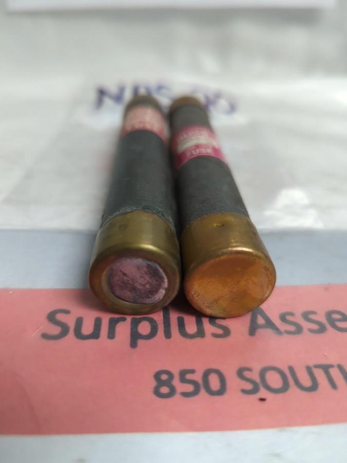 Used COOPER BUSSMANN,NOS 20,ONE-TIME 20 AMP FUSE LOT OF 2 PRE-OWNED
