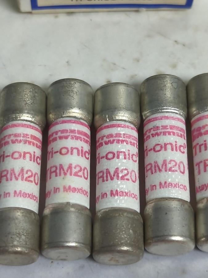 FERRAZ SHAWMUT,TRM20,TRI-ONIC 20 AMP FUSES BOX OF 5 NOS