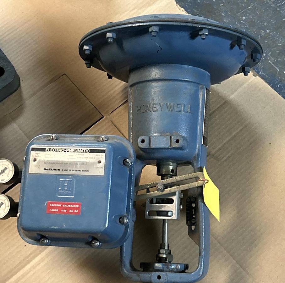 Used DEZURIK,859135-1DA0-1B1-19-PDA1-AAA,ELECTRO-PNEUMATIC ACTUATOR VALVE 1-1/2INCH