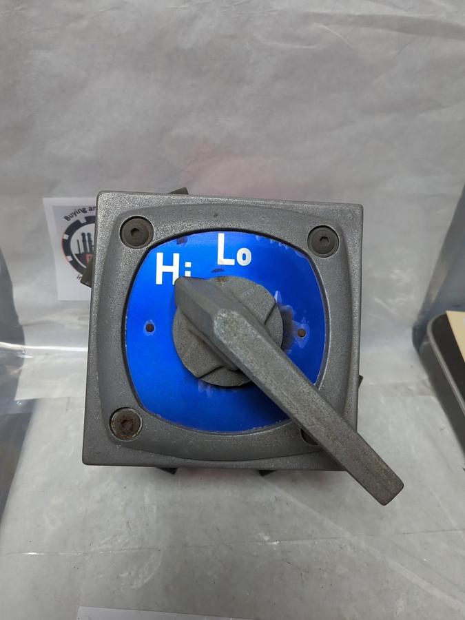 Used LEXINGTON SWITCH & CONTROLS,S-201-90,2-POS HI-LO SWITCH 600V 200A 60HZ PRE-OWNED