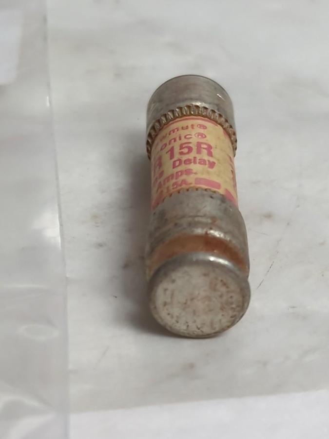 Used GOULD SHAWMUT,TR15R,TRI-ONIC 15 AMP FUSE LOT OF 2 PRE-OWNED