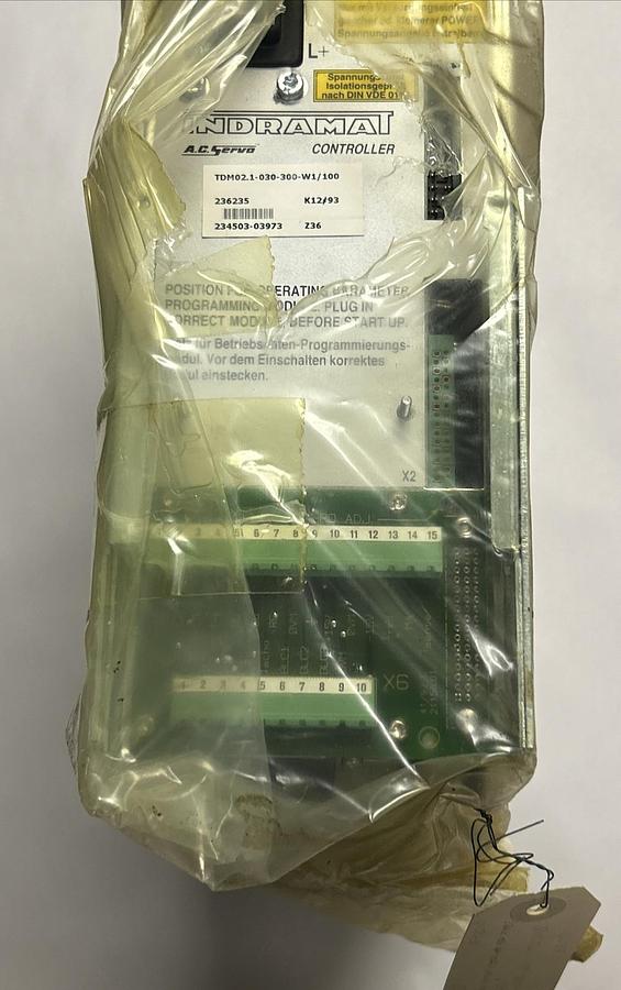 Used INDRAMAT,TDM02.1-030-300-W1/100,AC SERVO CONTROLLER REFURBISHED
