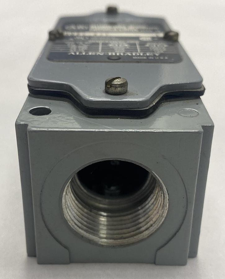 Allen-Bradley,802T-A2T,Limit Switch NOS