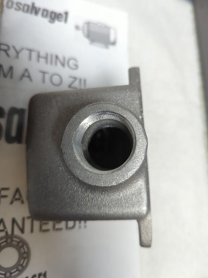 COOPER CROUSE-HINDS,ARE33,CONDULET BACK BOX SIZE 1 INCH NOS