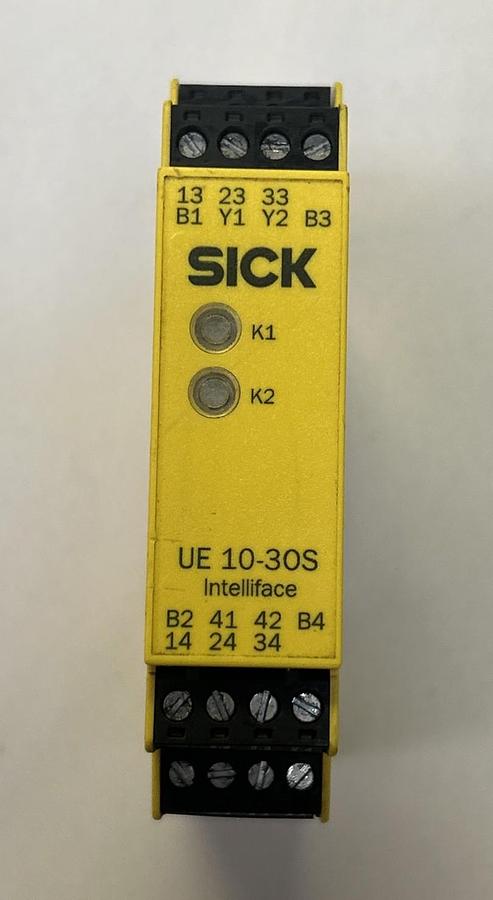 Used SICK,UE10-3OS3D0,SAFETY RELAY