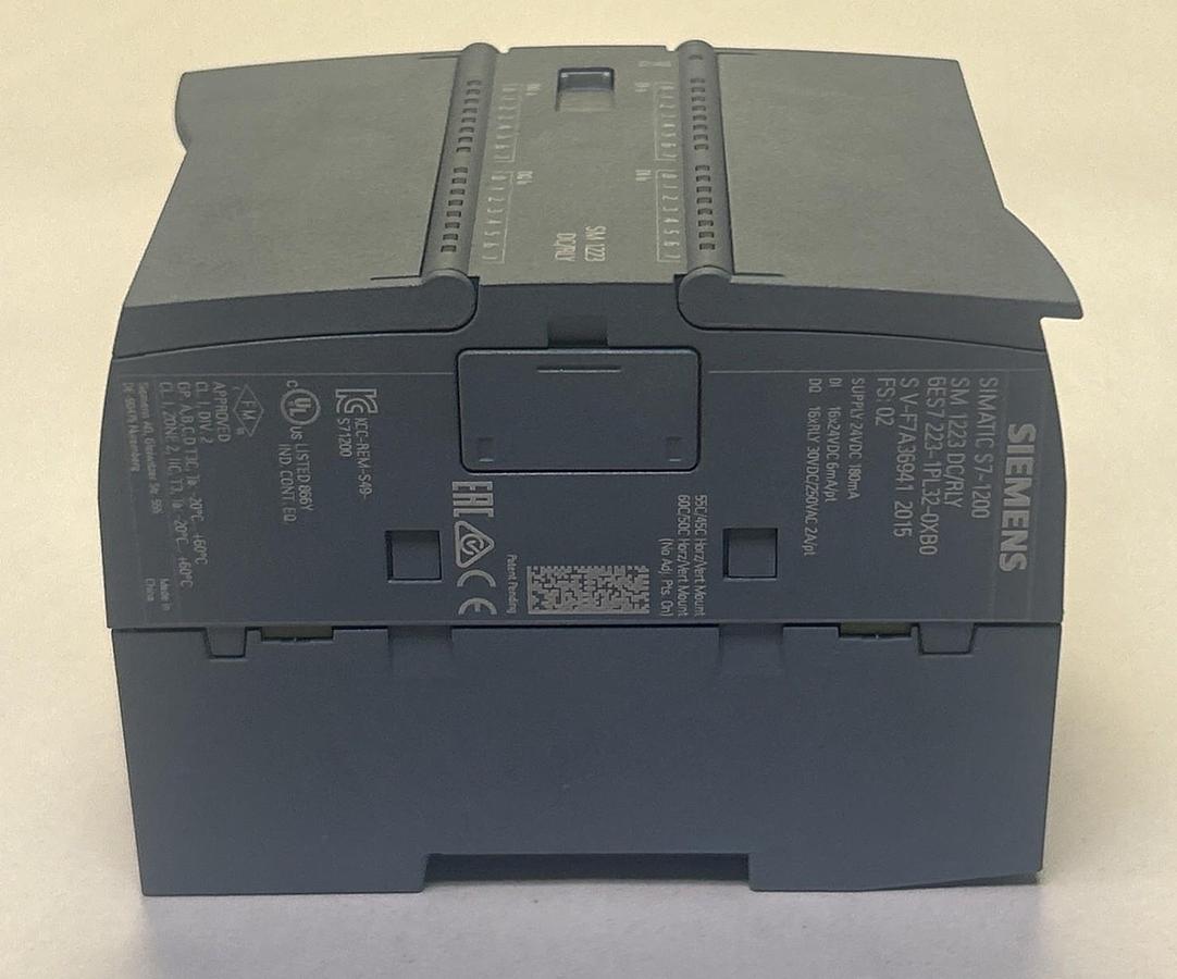 Used SIEMENS,6ES7223-1PL32-0XB0,DIGITAL INPUT/OUTPUT MODULE