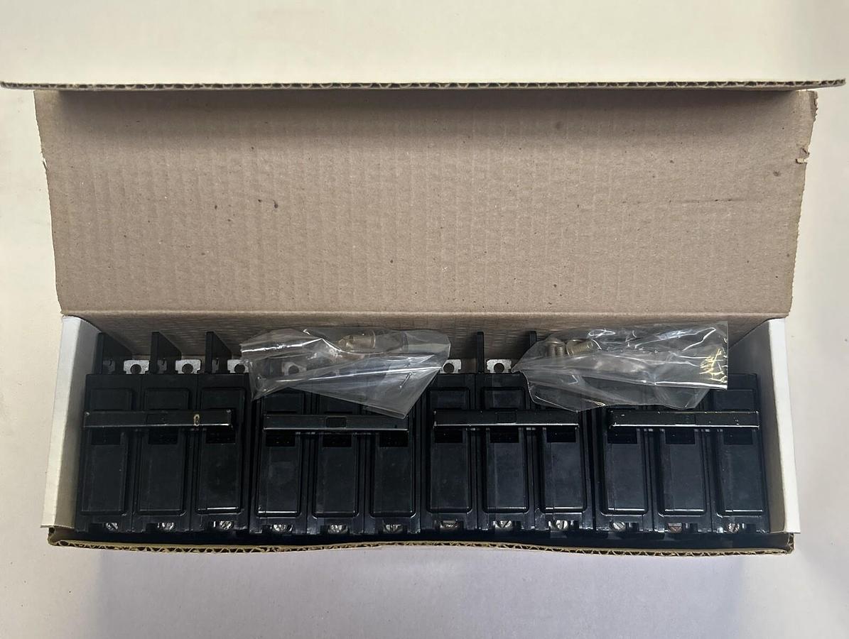 Used SIEMENS ITE,BQ3-B015,CIRCUIT BREAKER 15A 240V 3P LOT OF 4