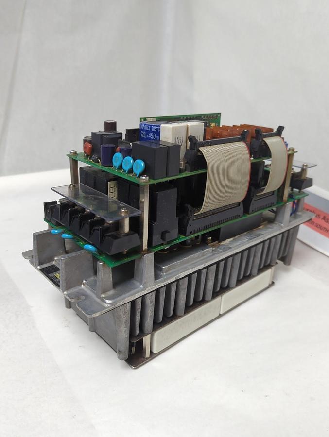 Used TOSHIBA,AD42B-D,INDUSTRIAL SERVO DRIVE PRE-OWNED