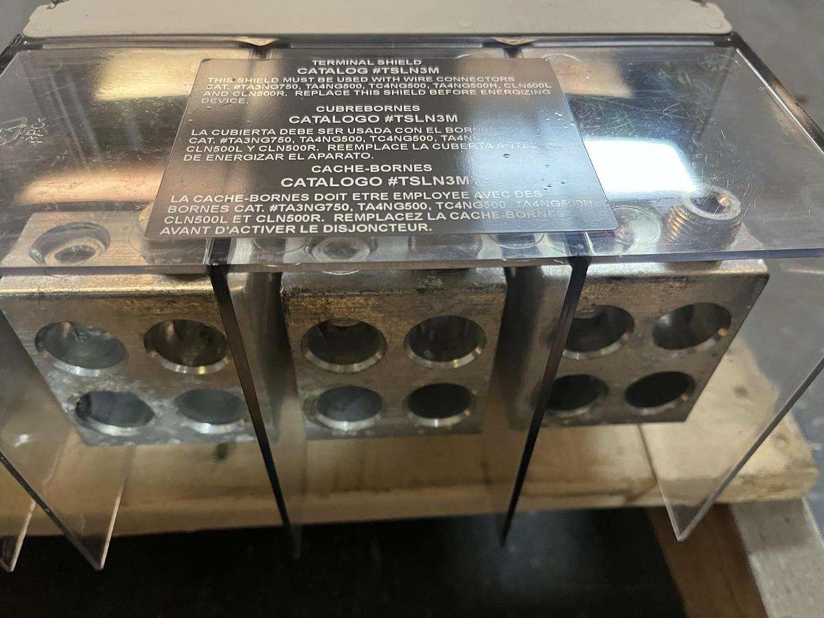 Used SIEMENS,HNX3B120,CIRCUIT BREAKER 1200 AMP 600V TYPE HNG