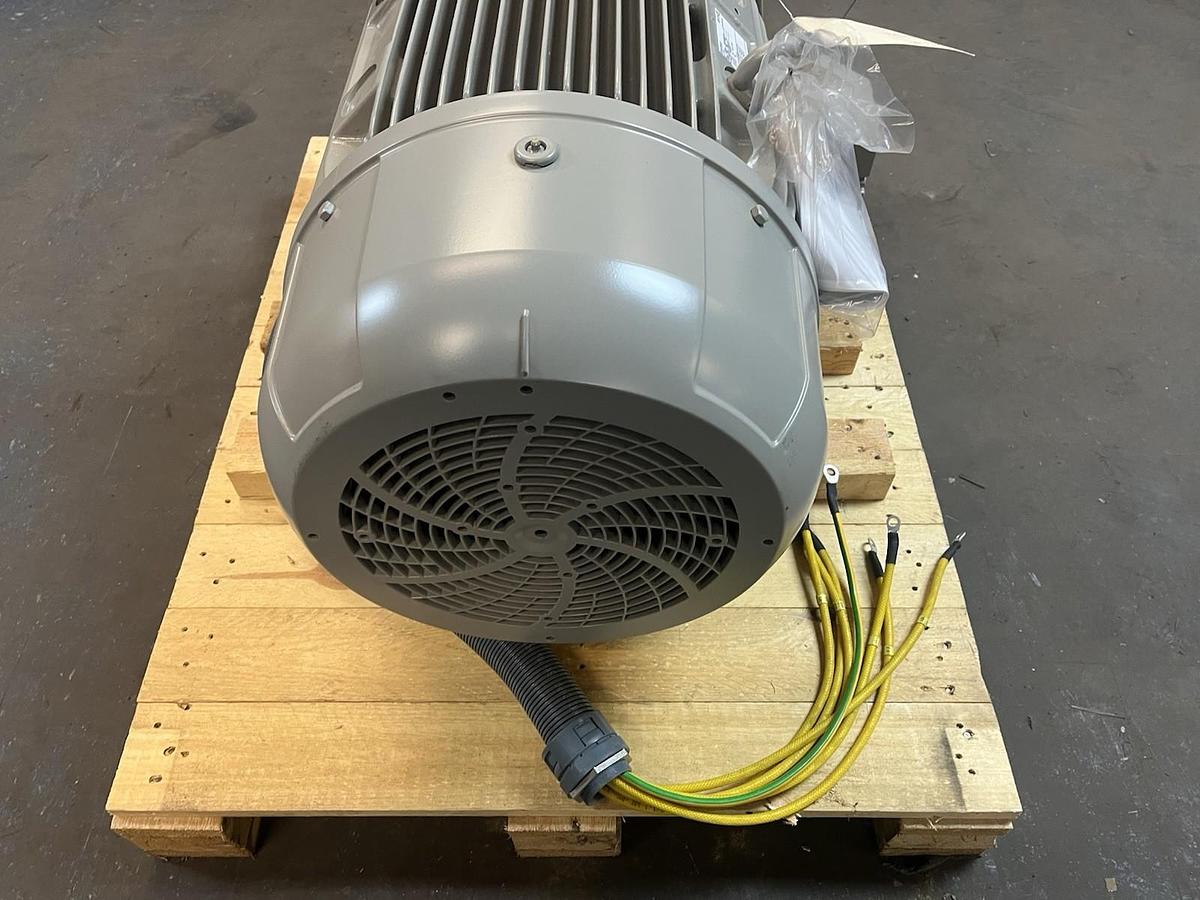 SIEMENS,IP31042BA234YA0,MOTOR 45kW 225M 460V 3560 3PH