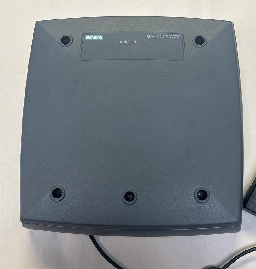 Used SIEMENS,6GK5786-1FC00-0AB0,IWLAN ACCESS POINT SCALANCE W786-1 RJ45